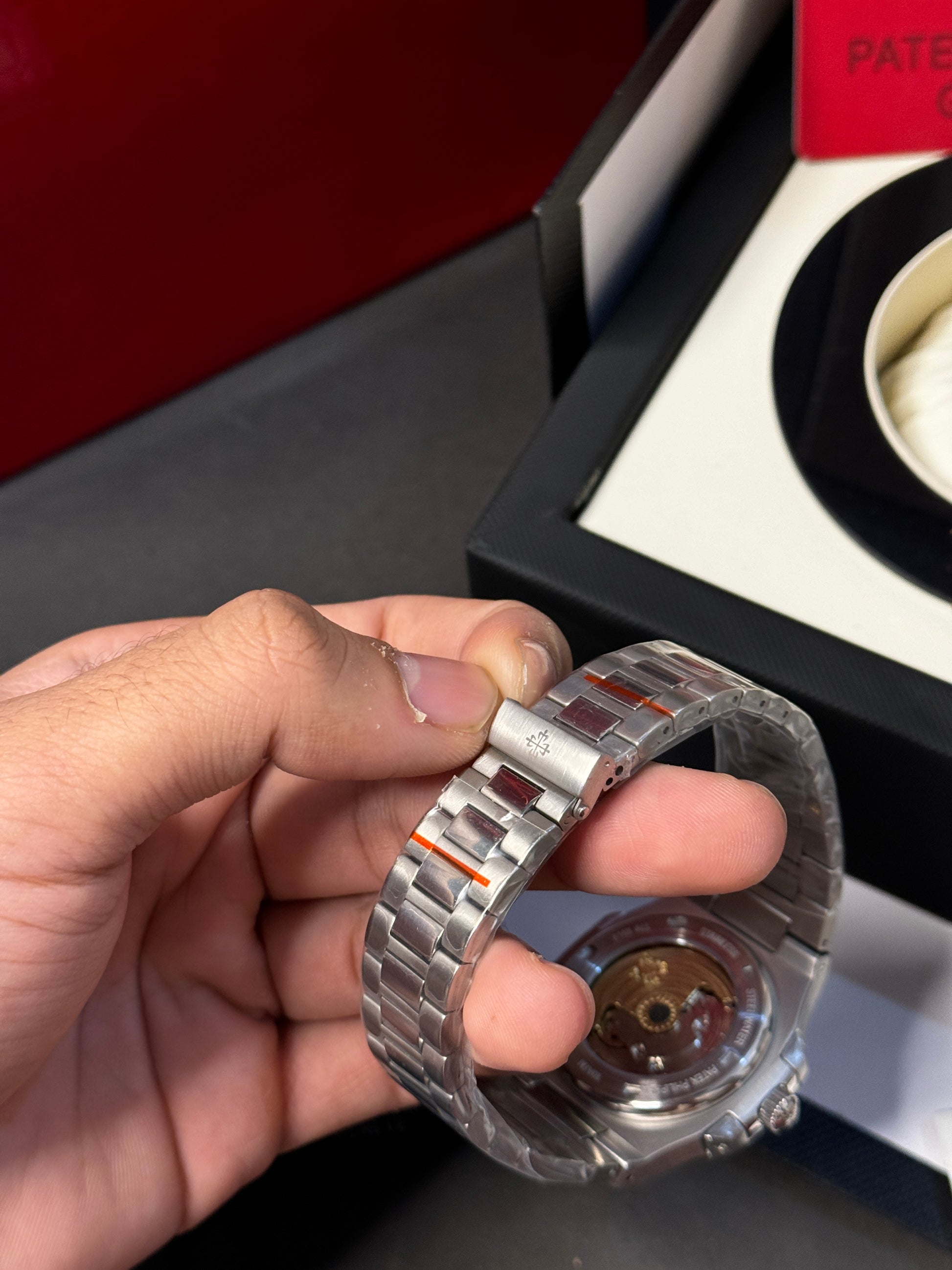 Patek Philippe Genève – Master AAA Edition (Dot Perfect)