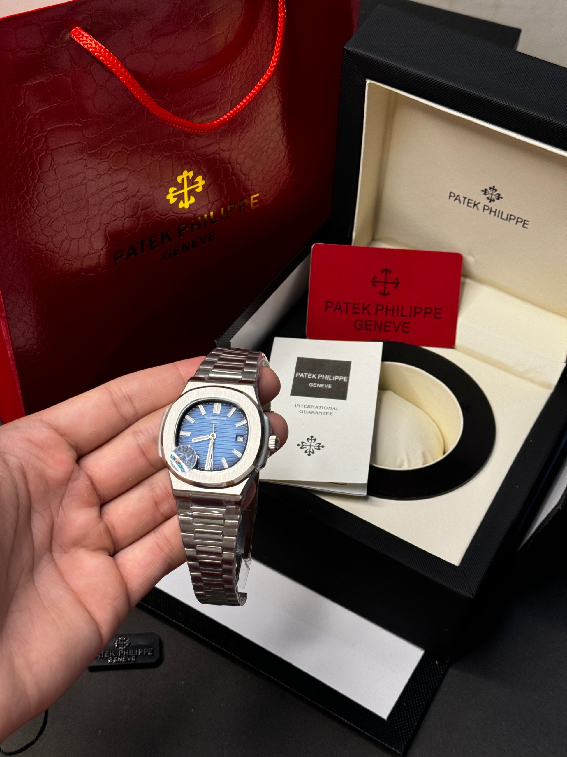 Patek Philippe Genève – Master AAA Edition (Dot Perfect)
